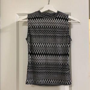 Black white and silver crop top - Size M